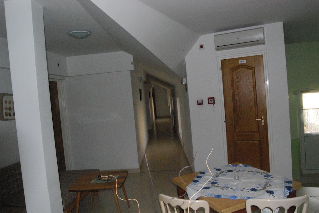 Karavan Panzio Ξενοδοχείο Κεσκεμέτ Εξωτερικό φωτογραφία
